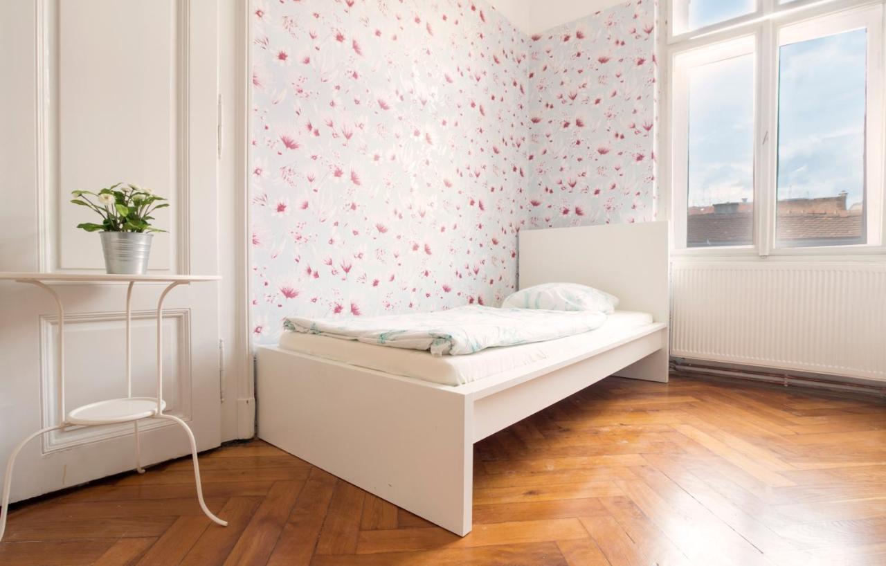 Guesthouse Centar 2 ザグレブ エクステリア 写真