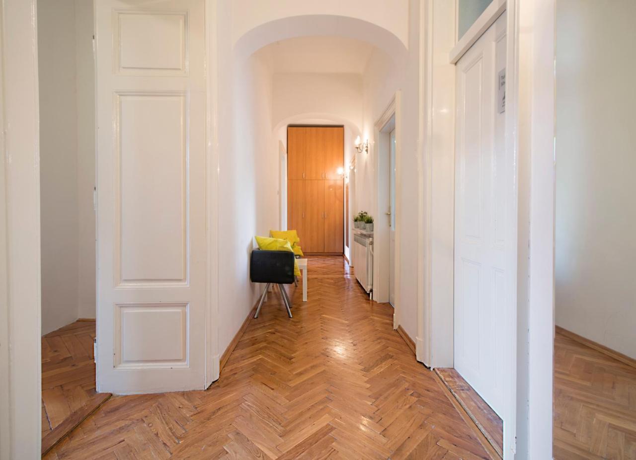 Guesthouse Centar 2 ザグレブ エクステリア 写真