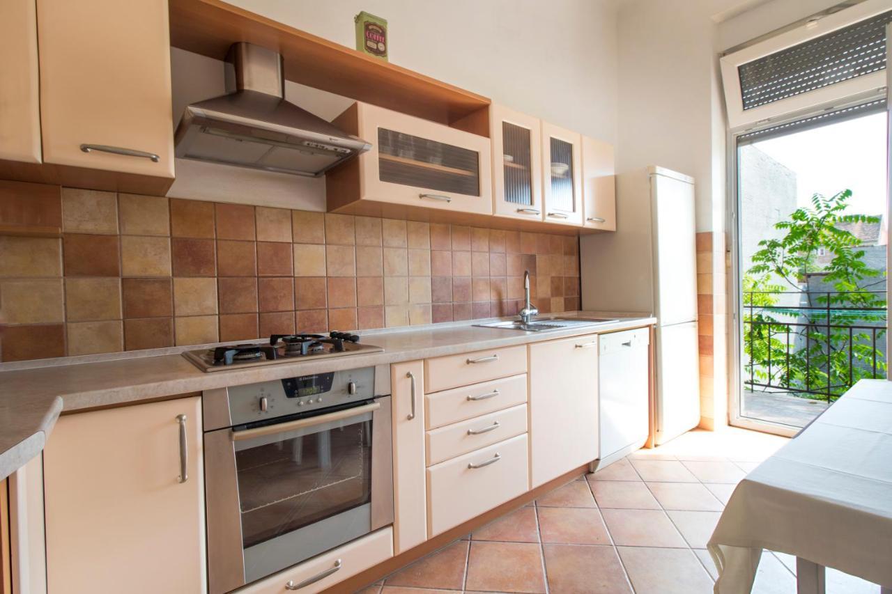 Guesthouse Centar 2 ザグレブ エクステリア 写真